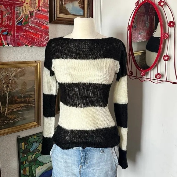 Tripp NYC Black and Cream Striped Sweater Size 3 M/L - Picture 1 of 4